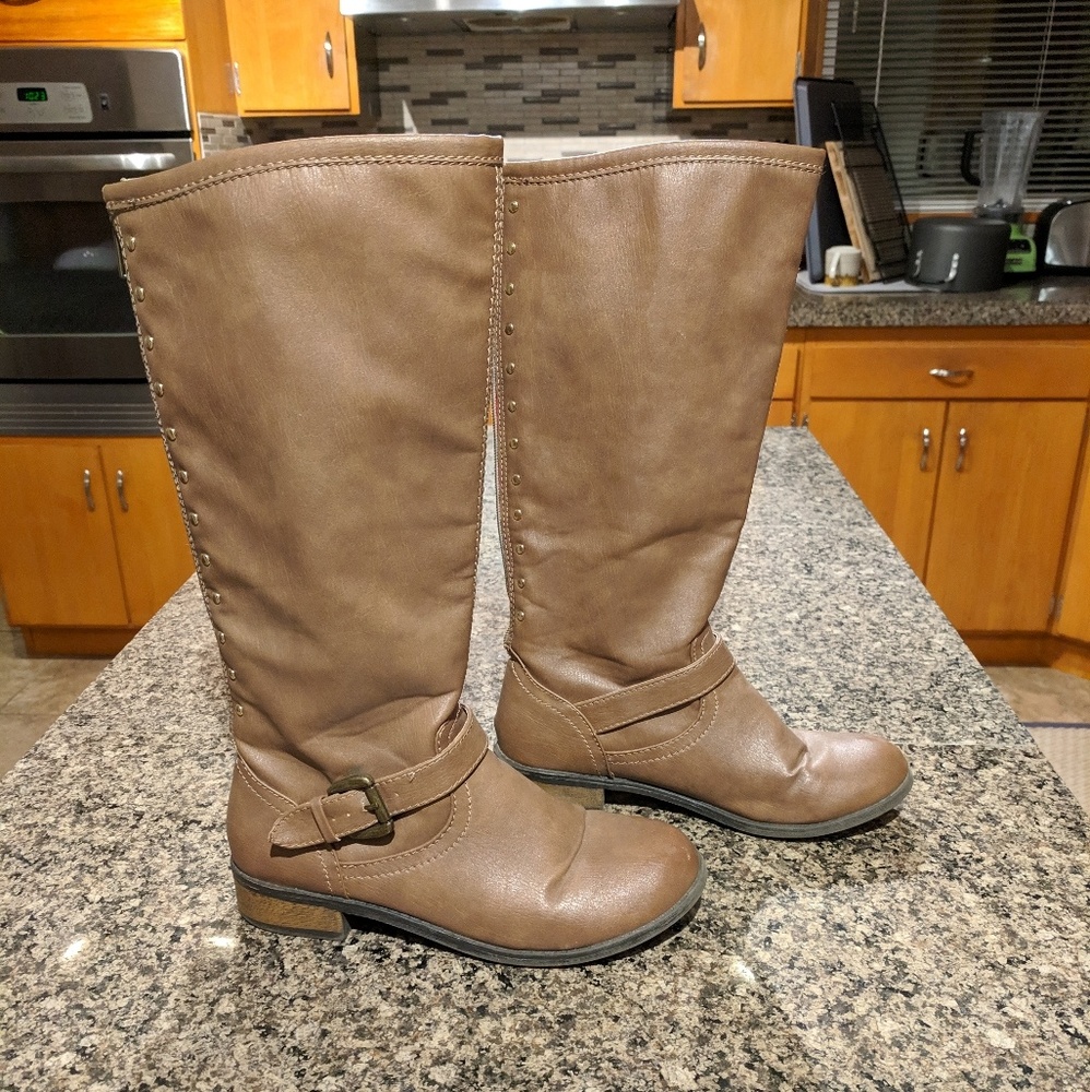 🆕 Steve Madden Tall Brown Zipper Boots